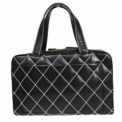 Chanel Wild Stitch Bag aus Leder in Schwarz