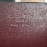 Louis Vuitton Umhängetasche aus Leder in Bordeaux