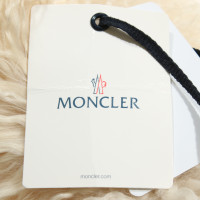 Moncler Scarf/Shawl Wool in Cream