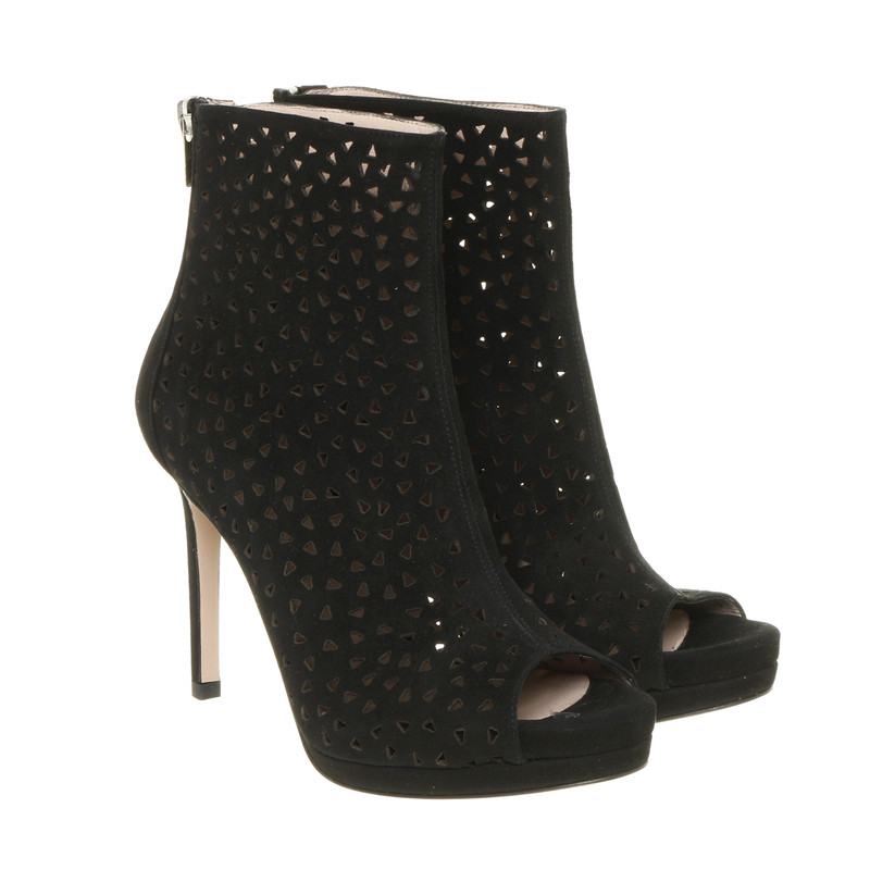 Pura Lopez Ankle boots with perforations