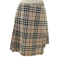 Burberry Wrap-around skirt with Nova check pattern