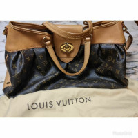 Louis Vuitton Boetie in Braun
