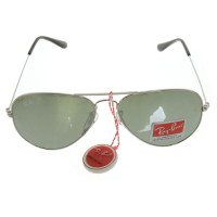 Ray Ban Pilot-style sunglasses