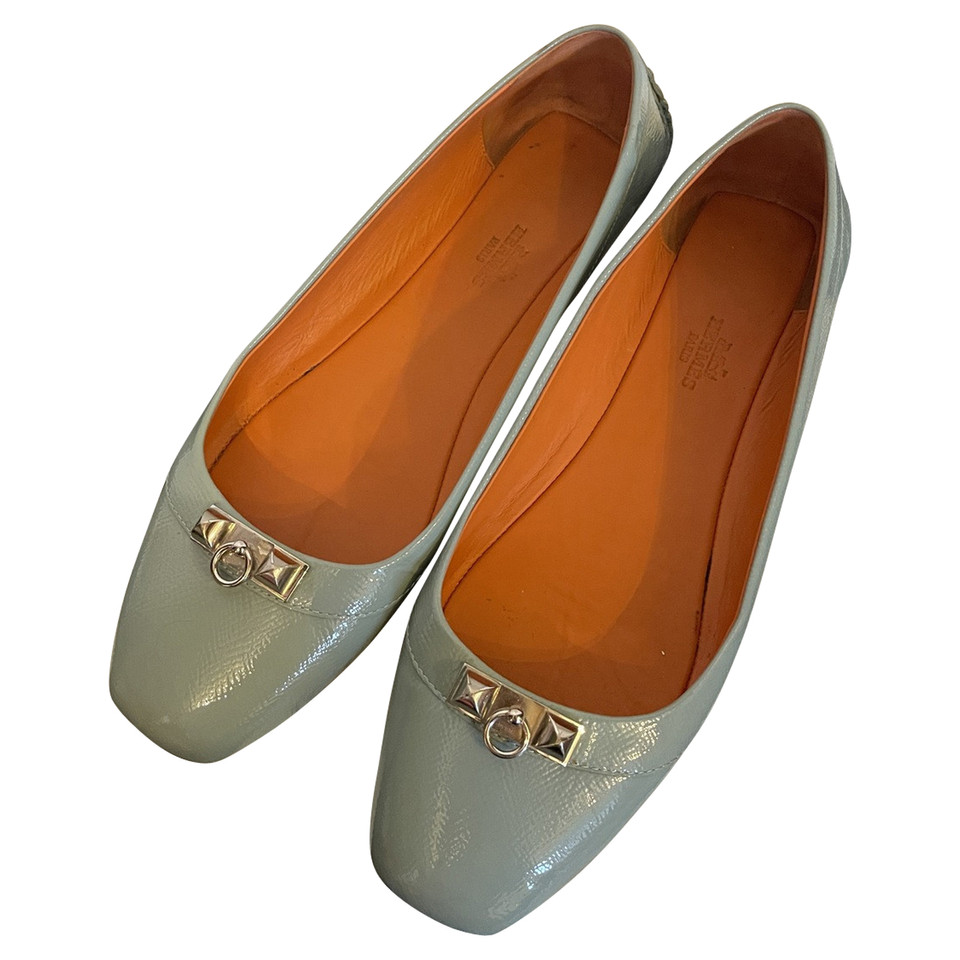 Hermès Slippers/Ballerinas Patent leather in Blue