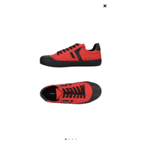 Céline Sneakers aus Canvas in Rot