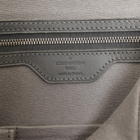 Louis Vuitton Tasche aus Leder mit Schulterriemen