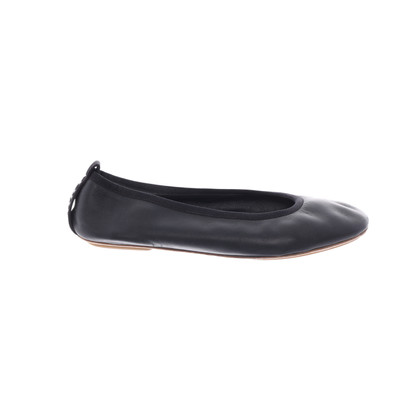 Burberry Slippers/Ballerinas Leather in Black