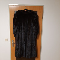 Revillon Paris Jacke/Mantel aus Pelz in Braun