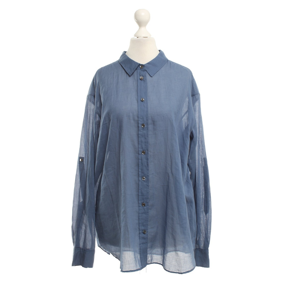 Closed Blouse in light blue