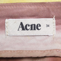 Acne Rock mit Muster