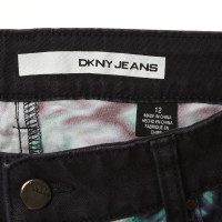 Dkny Jeans in het ontwerp van de aquarel
