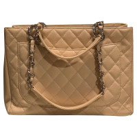 Chanel Grand  Shopping Tote in Pelle in Crema