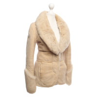 Gucci Jacket/Coat Fur in Cream