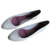 Louis Vuitton Slipper/Ballerinas aus Leder in Weiß