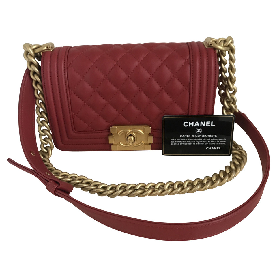 Chanel Boy Small aus Leder in Rot