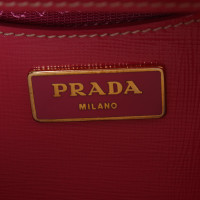 Prada Handtasche aus Leder in Fuchsia