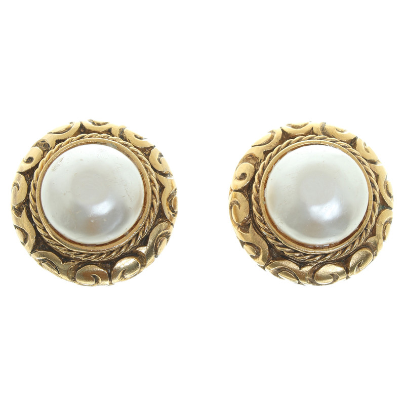 Chanel Clip earrings with Pearl