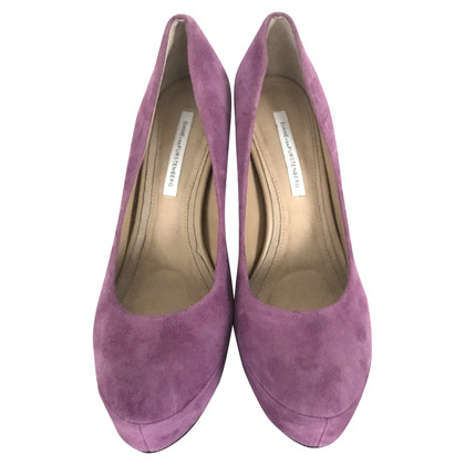 Diane Von Furstenberg Sandals Suede in Pink