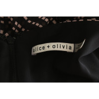 Alice + Olivia Robe