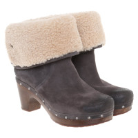 Ugg Australia Ankle boots Suede in Grey