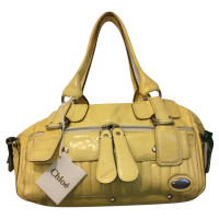 Chloé Handtasche aus Lackleder in Gelb