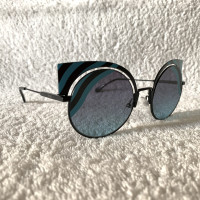 Fendi Sonnenbrille in Schwarz