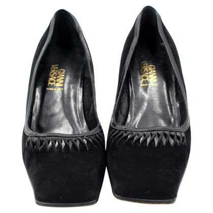 Versace Pumps/Peeptoes Leather in Black