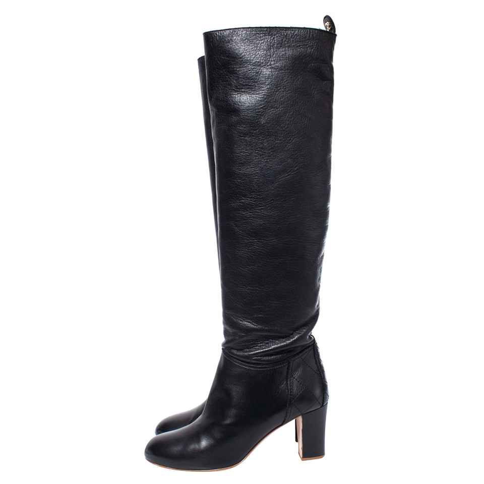 Chanel Stiefel aus Leder in Schwarz