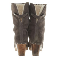 Ugg Ankle boots with lambskin