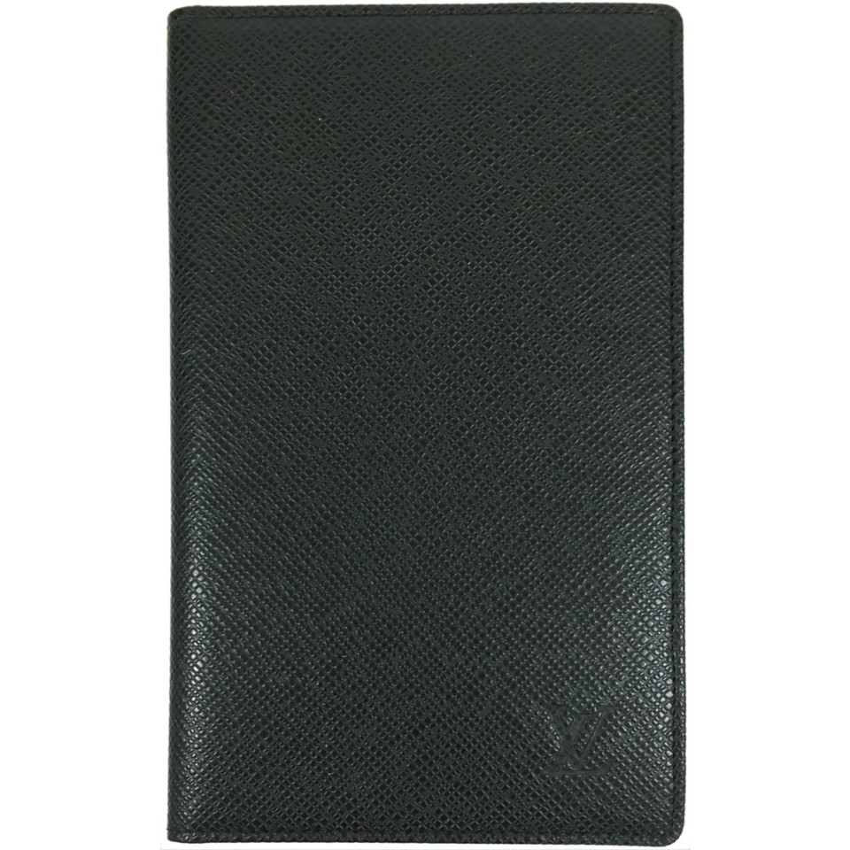 Louis Vuitton Taiga leather credit card holder