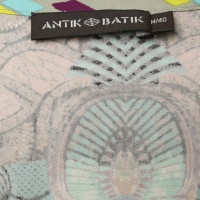 Antik Batik Abito colorato con pulsanti