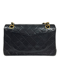 Chanel Classic Flap Bag Small in Pelle in Marrone
