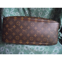 Louis Vuitton Deauville 35 Canvas in Brown