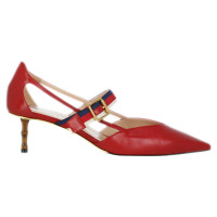 Gucci Décolleté/Spuntate in Pelle in Rosso