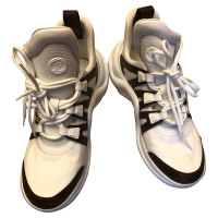 Louis Vuitton Sneakers aus Leinen in Weiß