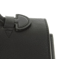 Louis Vuitton Lederhandtasche in Schwarz