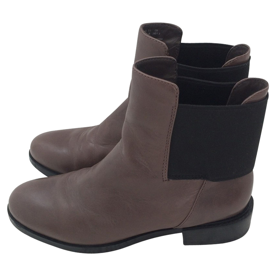 Clarks Chelsea Boots in Taupe
