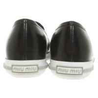 Miu Miu Sneakers aus Leder in Schwarz