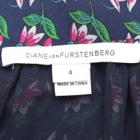 Diane Von Furstenberg Silk blouse with pattern