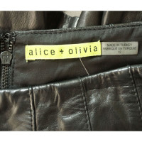 Alice + Olivia Skirt Leather in Black