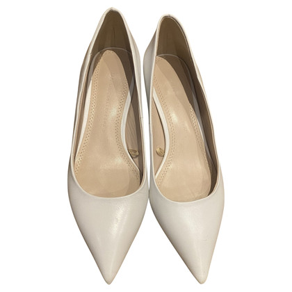 Massimo Dutti Pumps/Peeptoes Leather in Nude