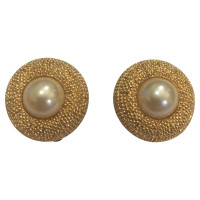 Christian Dior Ear clips with pearl