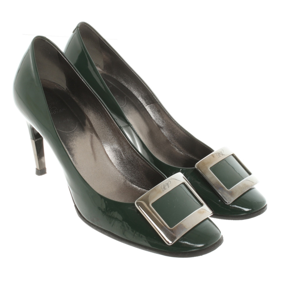 Roger Vivier Pumps/Peeptoes Patent leather in Green