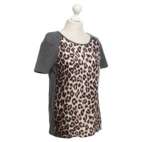 Set top with leopard pattern