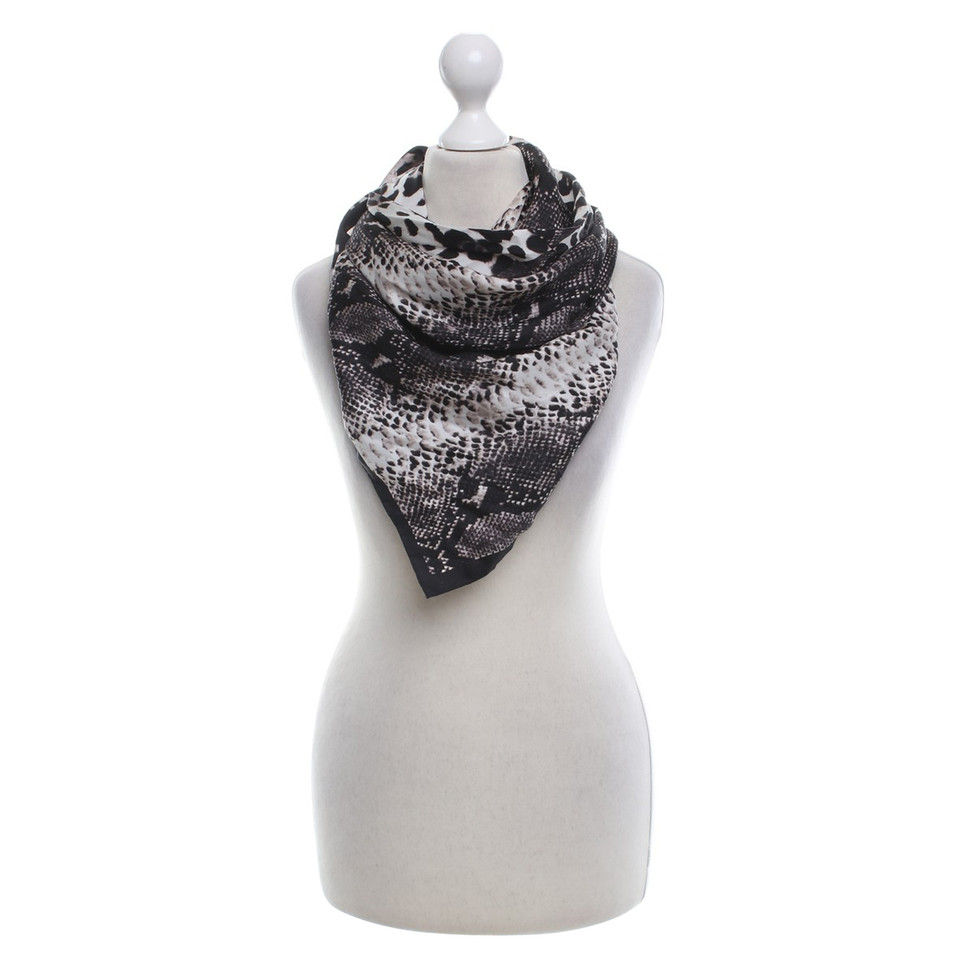 Vince Camuto Silk scarf with pattern