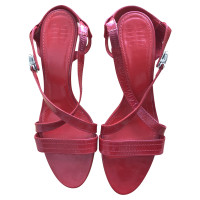 Givenchy Sandalen aus Lackleder in Rot