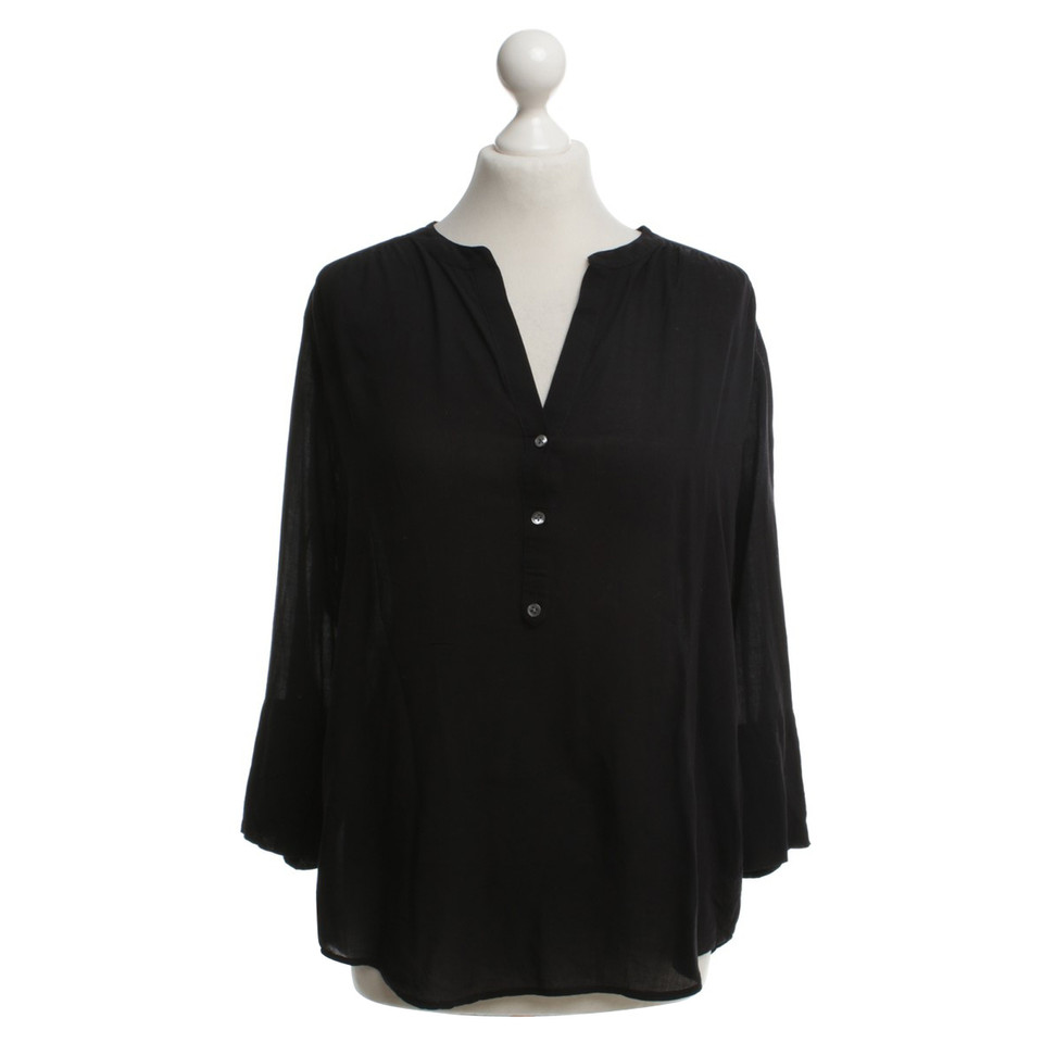 Closed Blouse in black