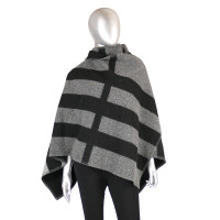 Burberry Wool and cashmere poncho