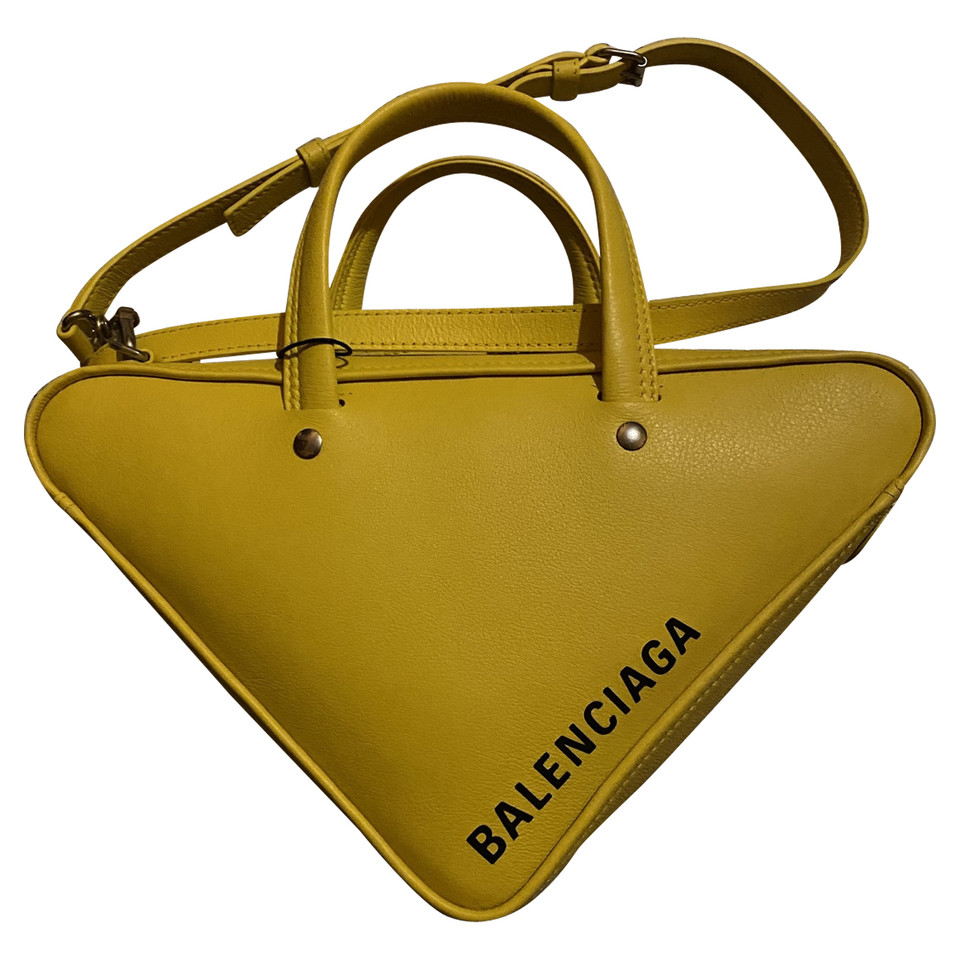Balenciaga Triangle Duffle Bag in Pelle in Giallo