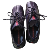 Prada Chaussures de sport en Cuir en Violet